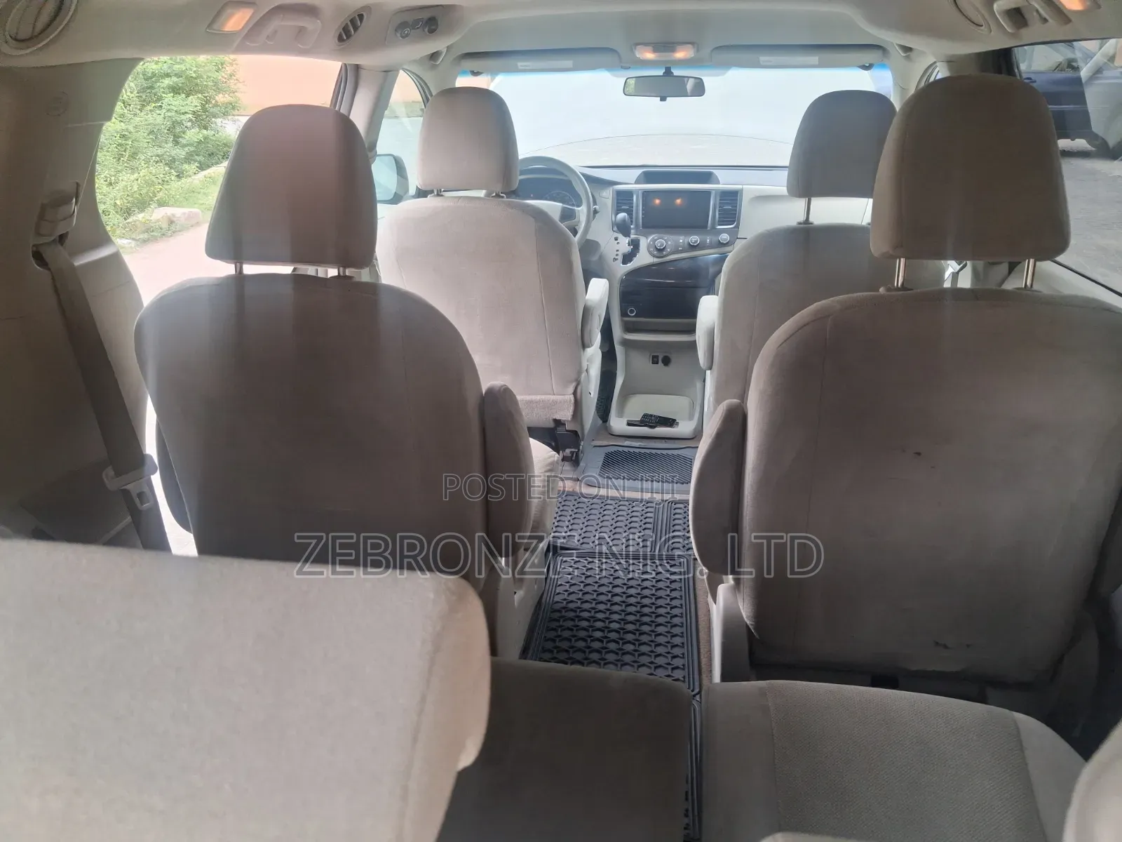 Toyota Sienna 2013 Green