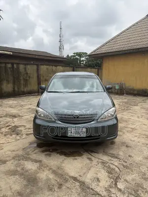 Toyota Camry LE 4dr Sedan (2.4L 4cyl 5M) 2003 Green