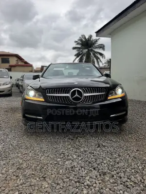 Mercedes-Benz C300 Luxury 4Matic Sedan AWD (3.0L 6cyl 7A) 2011 Black