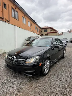 Mercedes-Benz C300 Luxury 4Matic Sedan AWD (3.0L 6cyl 7A) 2011 Black