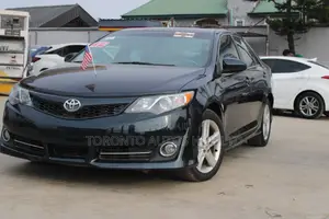 Toyota Camry SE 4dr Sedan (2.5L 4cyl 6A) 2013 Blue