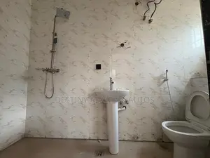 3bdrm Apartment in Idu for rent