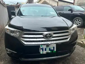 Toyota Highlander Limited 3.5l 4WD 2013 Black