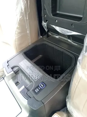 Toyota Land Cruiser 2010 Black