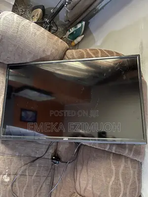 UKA 32 Inches TV