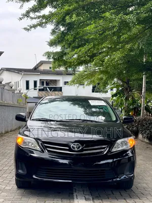 Toyota Corolla 2013 Black