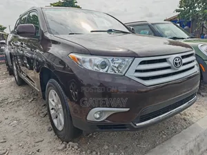 Toyota Highlander 2013 Maroon