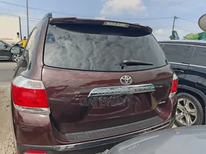 Toyota Highlander 2013 Maroon