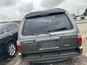 Toyota 4-Runner 2000 Green