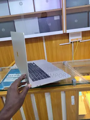 Laptop Apple MacBook Pro 2019 16GB Intel Core i9 SSD 1T