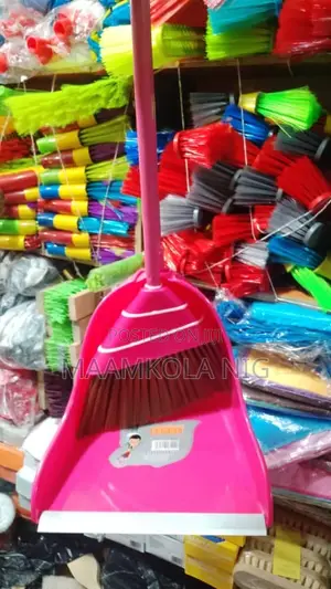 Brush and Packer, Long Handle and Pole