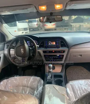 Hyundai Sonata SE 2017 Red