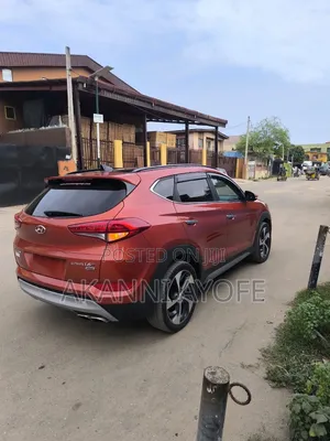 Hyundai Tucson Limited AWD 2017 Pink