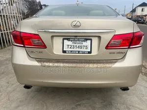Lexus ES 350 2010 Gold