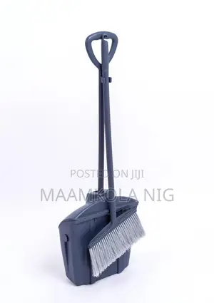 Imported High Quality Long Hand Brush and Packer