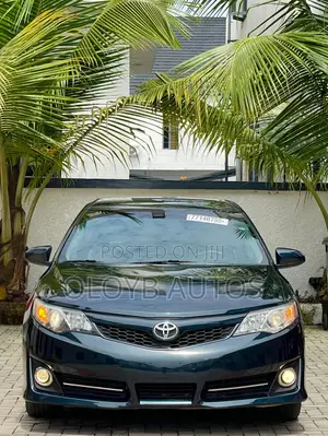 Toyota Camry SE 4dr Sedan (2.5L 4cyl 6A) 2013 Green