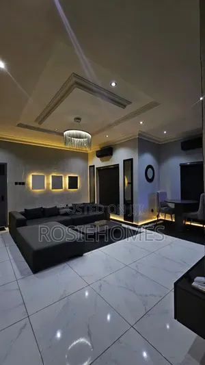 Dark Themed Luxe One Bedroom Apartment With Pool.