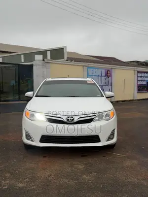 Toyota Camry XLE 4dr Sedan w/Prod. End 11/13 (3.5L 6cyl 6A) 2014 White