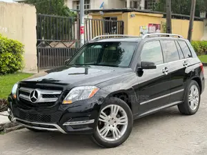 Mercedes-Benz GLK-Class Base GLK 350 4dr AWD 4MATIC (3.5L 6cyl 7A) 2015