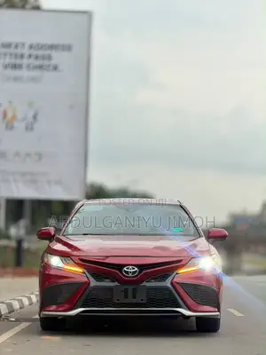 Toyota Camry SE FWD 2020 Red