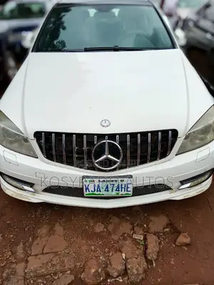 Mercedes-Benz C300 Sport 4Matic Sedan AWD (3.0L 6cyl 7A) 2010 White
