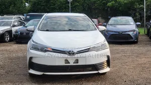Toyota Corolla 2018 White