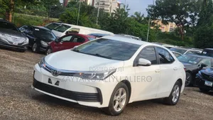 Toyota Corolla 2018 White