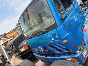 1524 Truck, Cap and Chassis for Sale