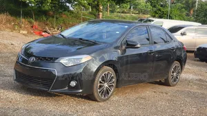 Toyota Corolla 2015 Black