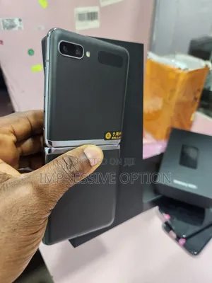 Samsung Galaxy Z Flip 5 256 GB