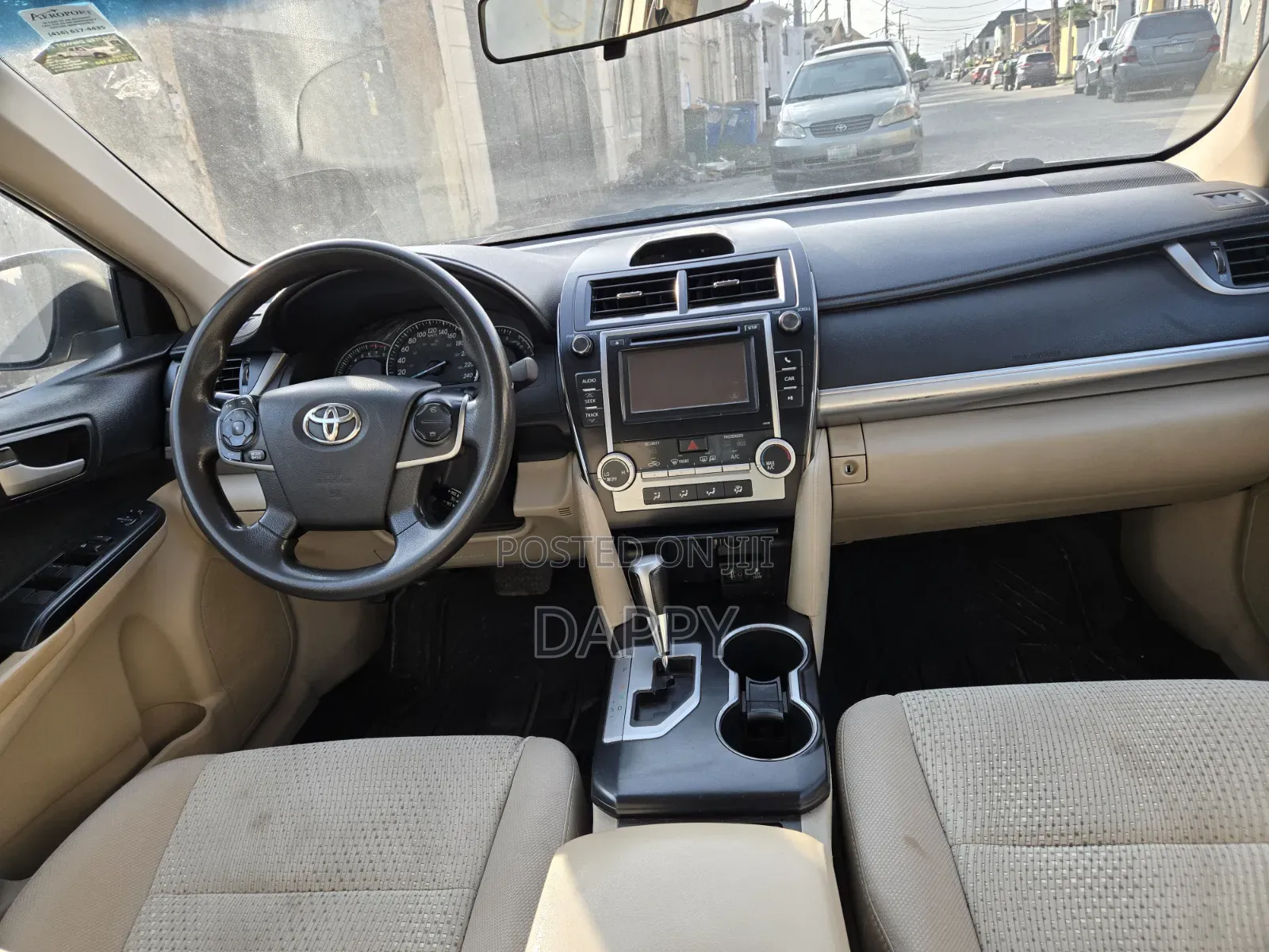 Toyota Camry 2012 Off white