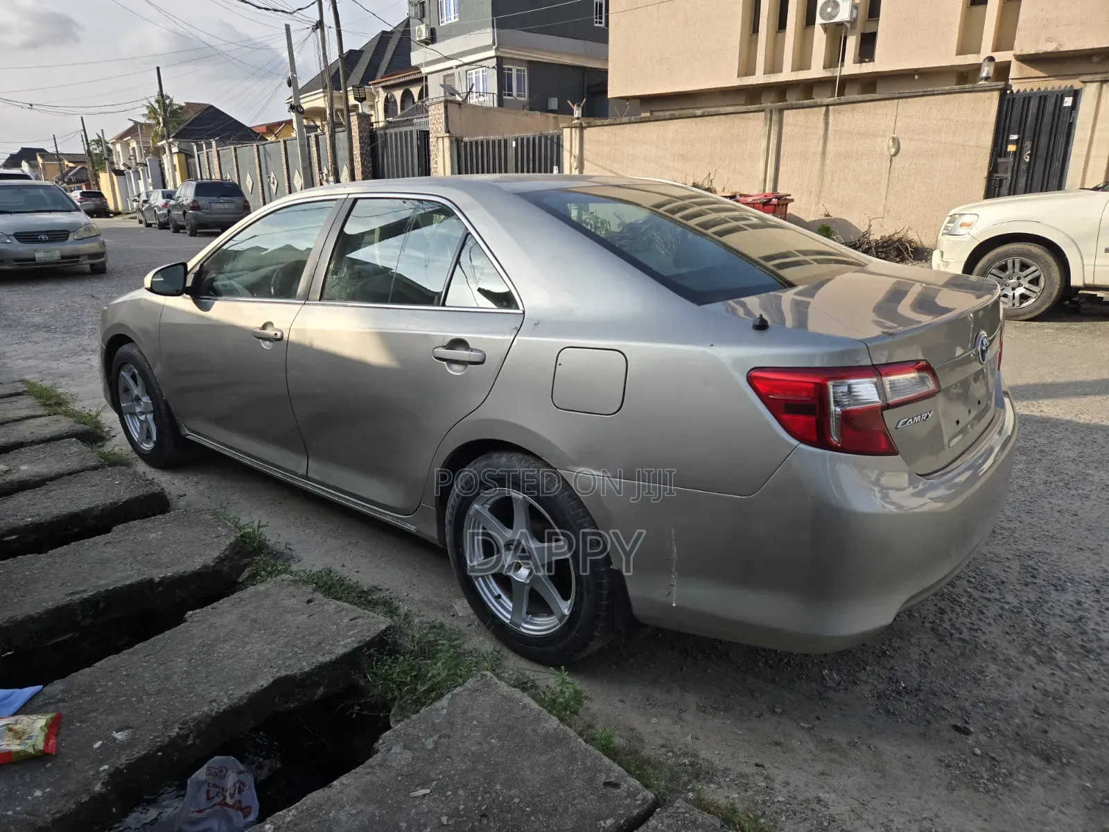 Toyota Camry 2012 Off white