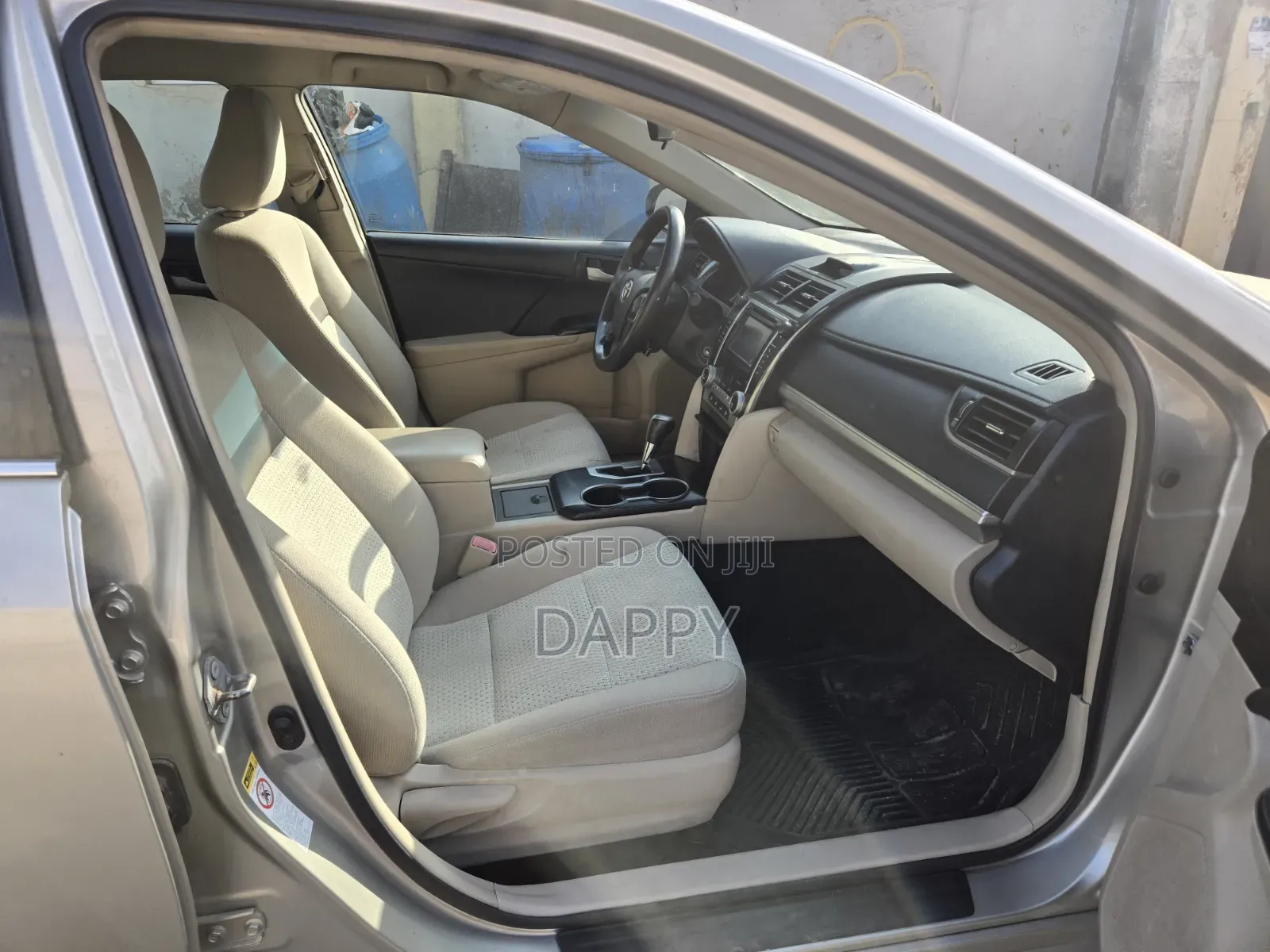 Toyota Camry 2012 Off white