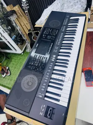Yamaha PSR-SX920 Digital Arranger Keyboard Synthesizer