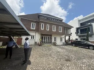5bdrm Duplex in Pinnock Beach Estate, Lekki Phase 1 for sale