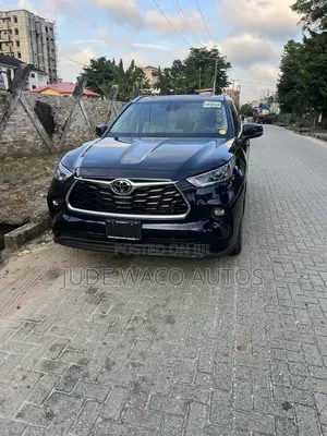 Toyota Highlander Limited AWD 2023 Blue