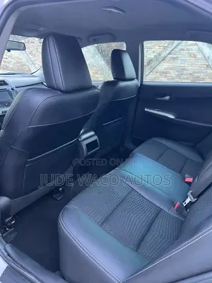 Toyota Camry SE 4dr Sedan (2.5L 4cyl 6A) 2014 Silver