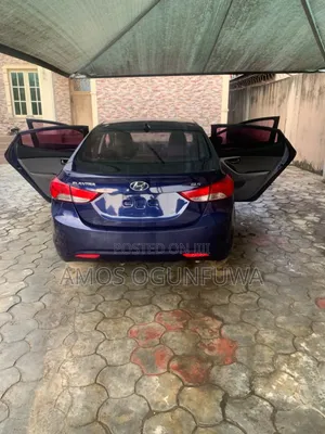 Hyundai Elantra GLS Sedan FWD (1.8L 4cyl 6M) 2013 Blue
