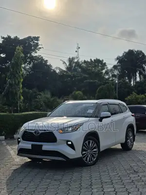Toyota Highlander Platinum AWD 2020 White