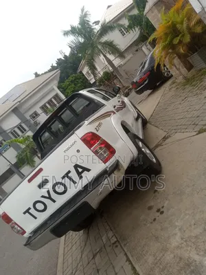 Toyota Hilux 2014 White
