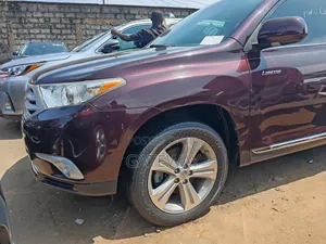 Toyota Highlander 2013 Maroon