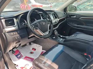 Toyota Highlander 2016 Silver