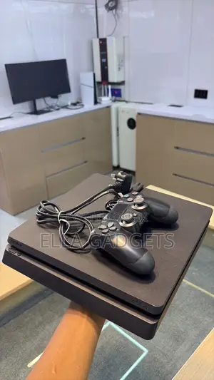 Uk  Used Ps4 Slim With 1 Pad and Games and Accessories
