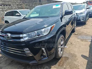 Toyota Highlander 2015 Black
