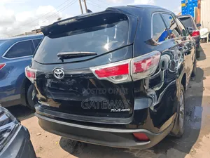 Toyota Highlander 2015 Black
