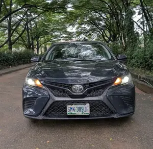 Toyota Camry SE FWD (2.5L 4cyl 8AM) 2018 Blue