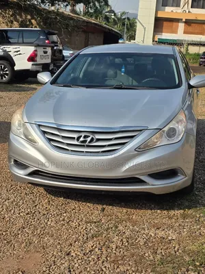 Hyundai Sonata SE 2.0T Sedan FWD (2.0L 4cyl 6A) 2012 Silver
