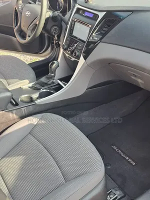Hyundai Sonata SE 2.0T Sedan FWD (2.0L 4cyl 6A) 2012 Silver