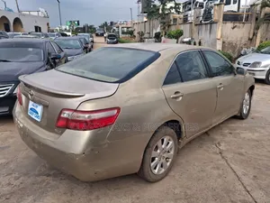Toyota Camry XLE V6 4dr Sedan (3.5L 6cyl 6AM) 2007 Gold