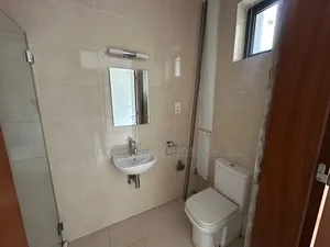 4bdrm Townhouse / Terrace in Mekunwen Road Old, Bourdillon for rent